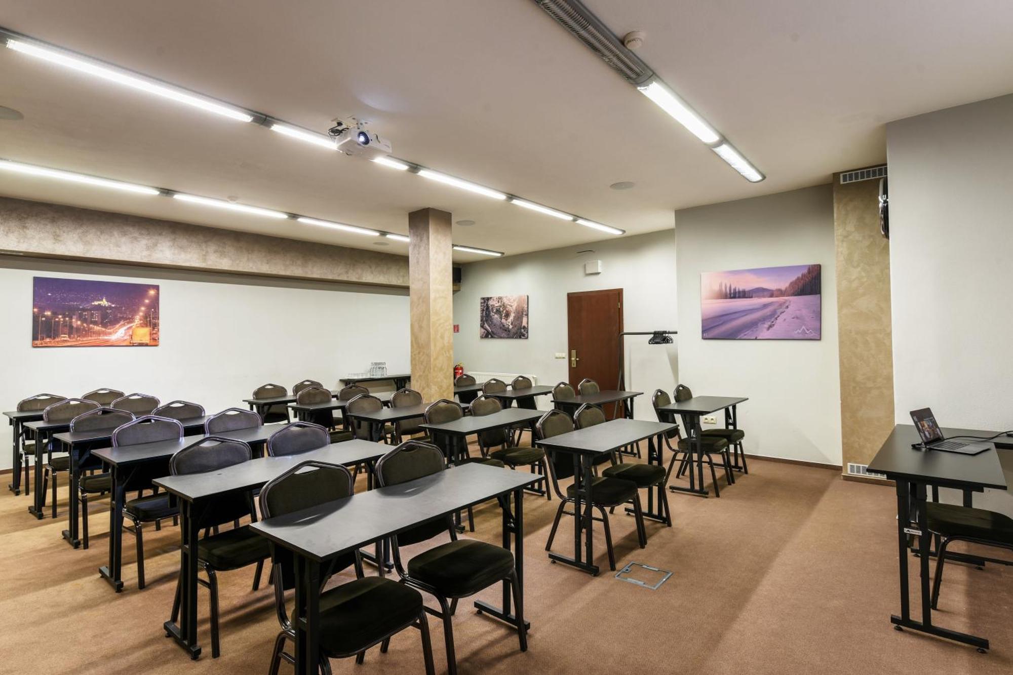 Boutique Hotel11 With Rooftop 4*