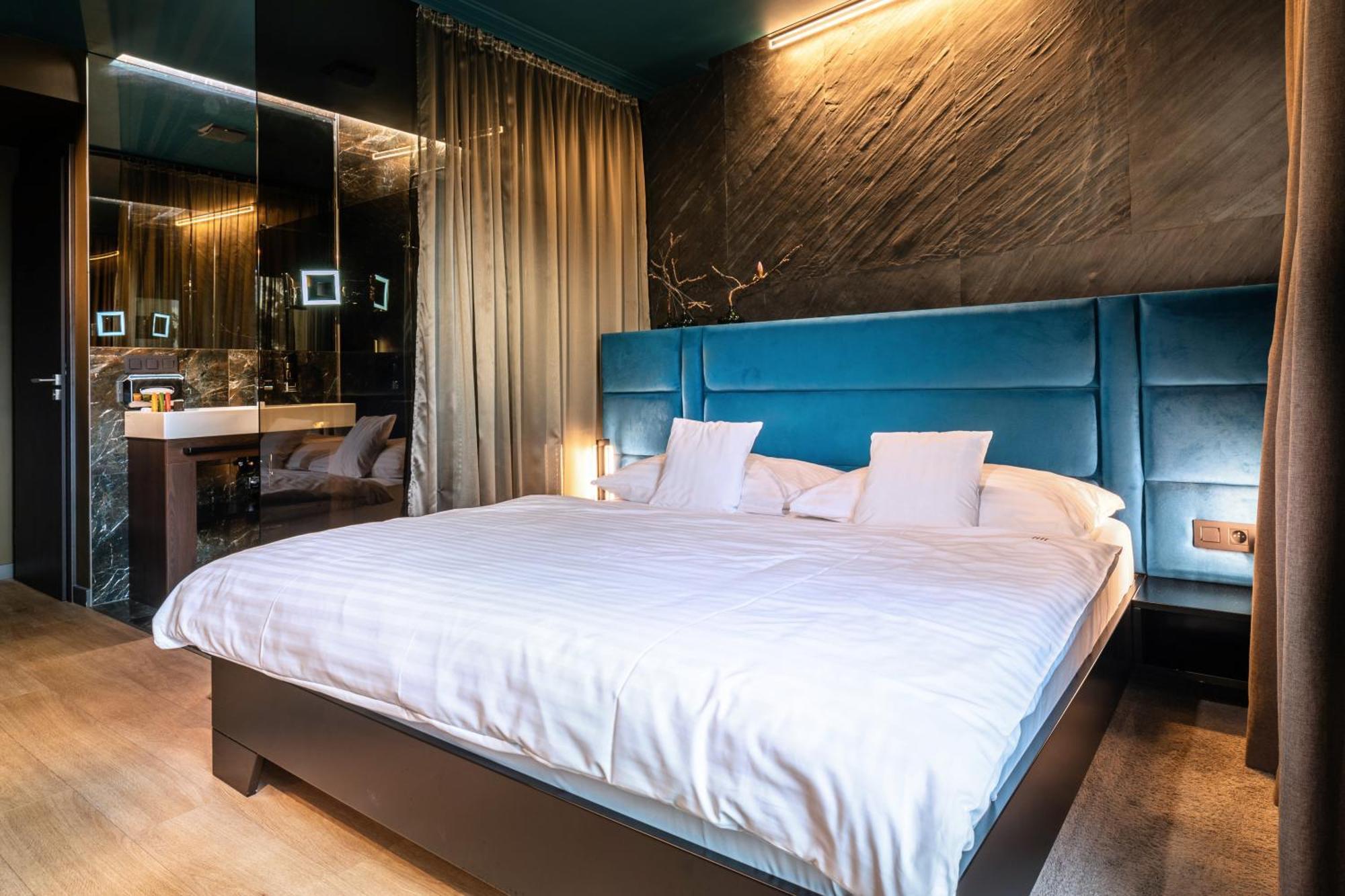 Boutique Hotel11 With Rooftop Hotel 4*