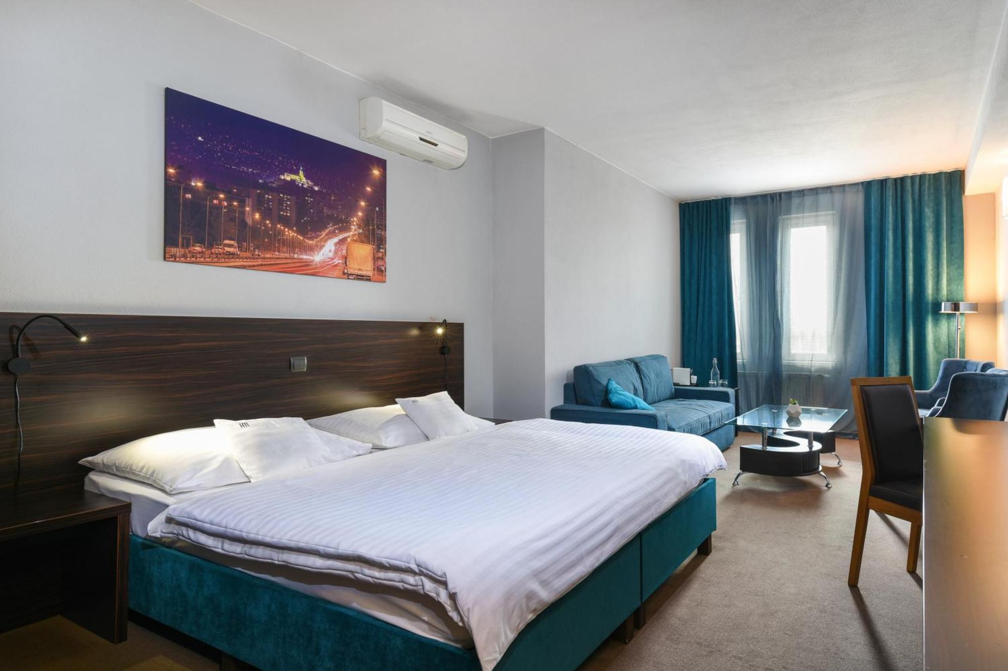 Hotel Boutique Hotel11 With Rooftop Neutra