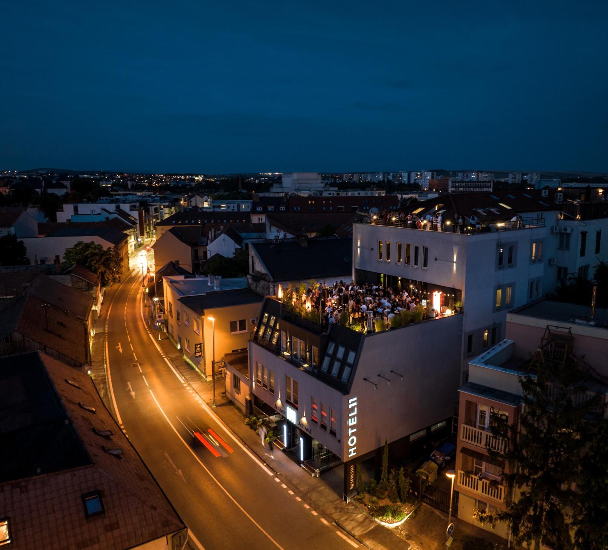 Hotel Boutique Hotel11 With Rooftop 4*